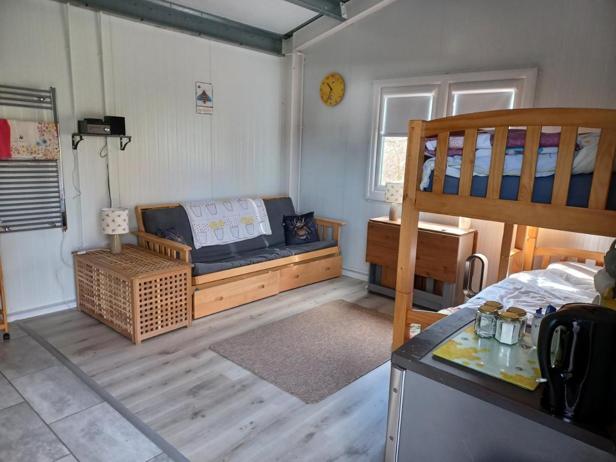 Mill Brae Fishery B-Bothy バッキー エクステリア 写真