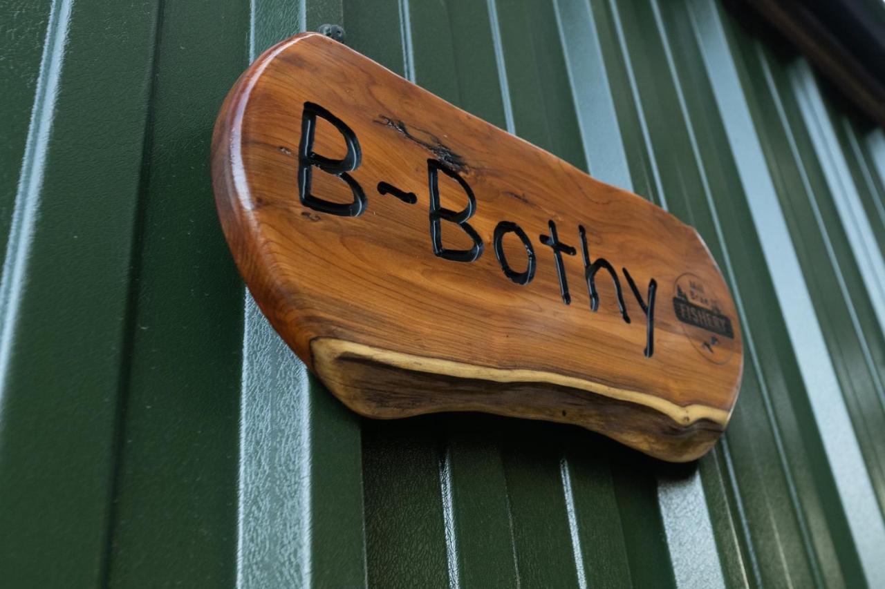 Mill Brae Fishery B-Bothy バッキー エクステリア 写真