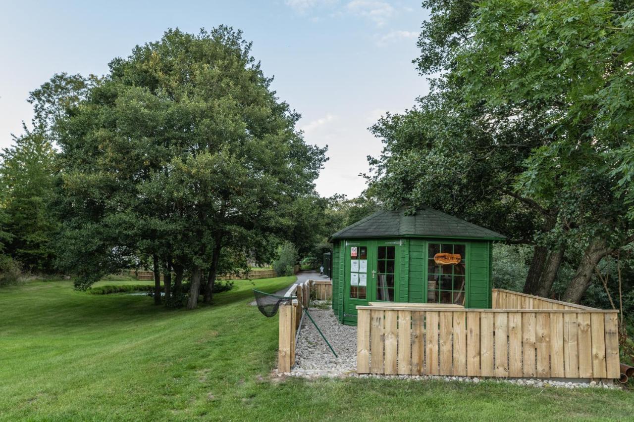 Mill Brae Fishery B-Bothy バッキー エクステリア 写真